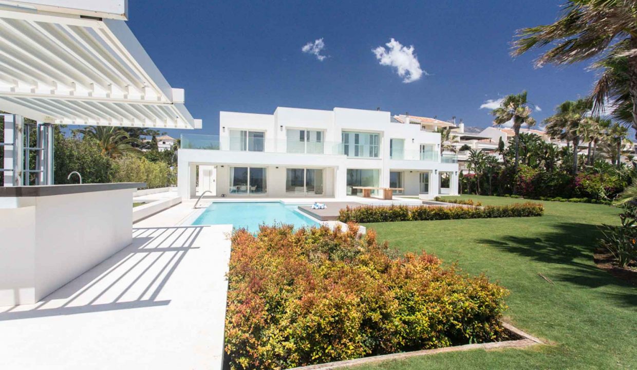 The-Beach-House-Marbella-gardens