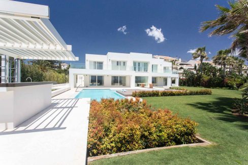 The-Beach-House-Marbella-gardens
