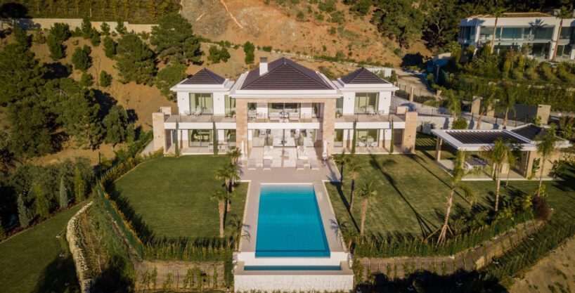 7 Bedroom Luxury Villa For Sale In La Zagaleta, Benahavis