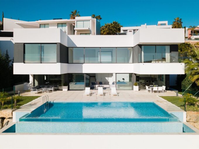 Exceptional Modern Villa With Sea Views In La Alqueria, Benahavis