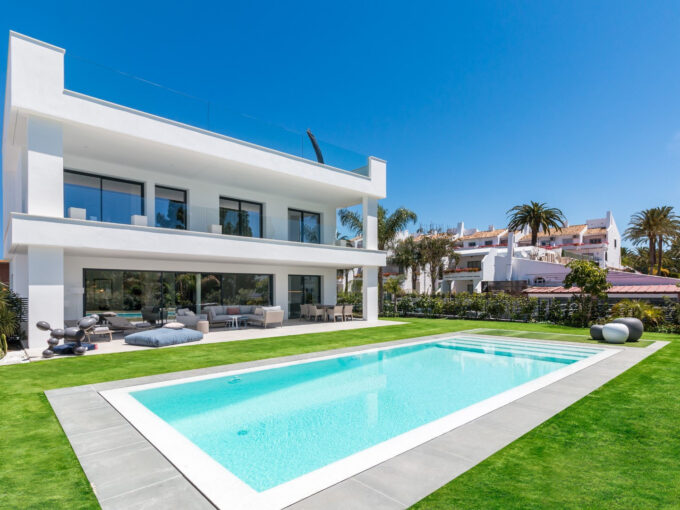 Brand New Modern Villa For Sale In Puerto Banus Marbella