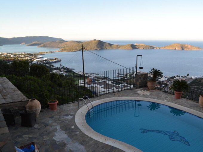 Large 4 Bedroom Villa With Amazing Sea Views In Elounda Crete